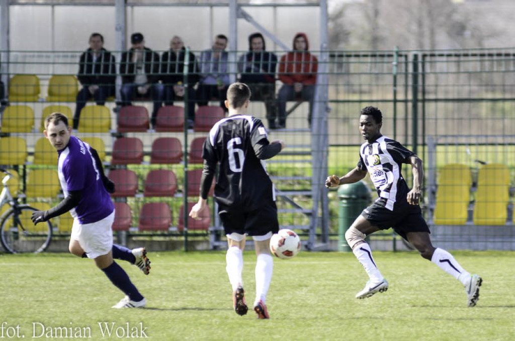 Bezbramkowy remis LZS Starowice z OKS Olesno w meczu IV Ligi