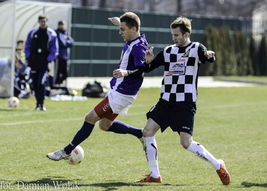 Bezbramkowy remis LZS Starowice z OKS Olesno w meczu IV Ligi