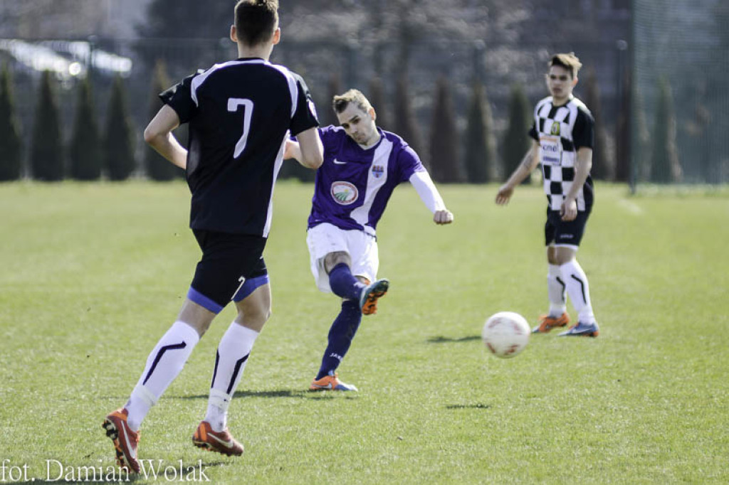 Bezbramkowy remis LZS Starowice z OKS Olesno w meczu IV Ligi