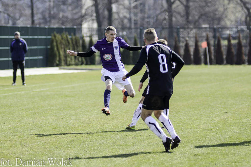 Bezbramkowy remis LZS Starowice z OKS Olesno w meczu IV Ligi