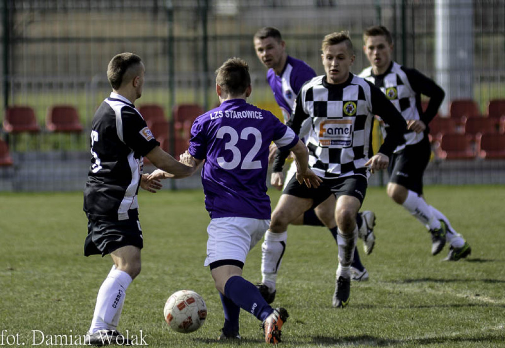 Bezbramkowy remis LZS Starowice z OKS Olesno w meczu IV Ligi