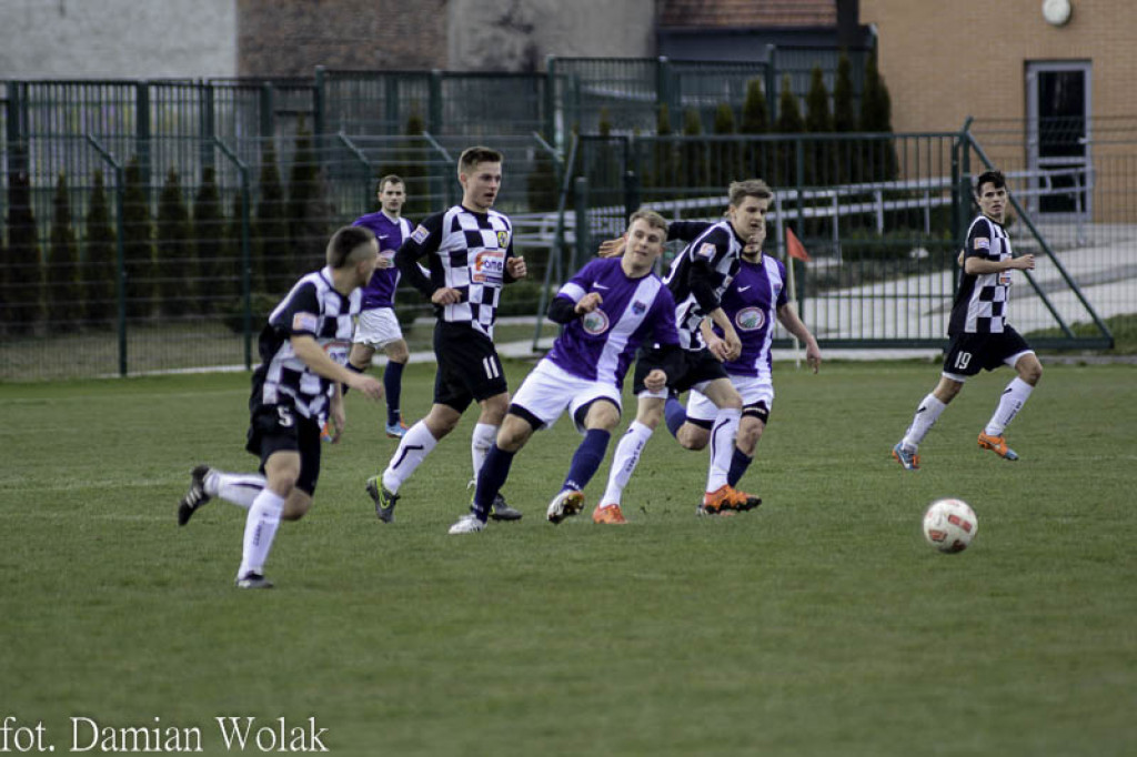 Bezbramkowy remis LZS Starowice z OKS Olesno w meczu IV Ligi