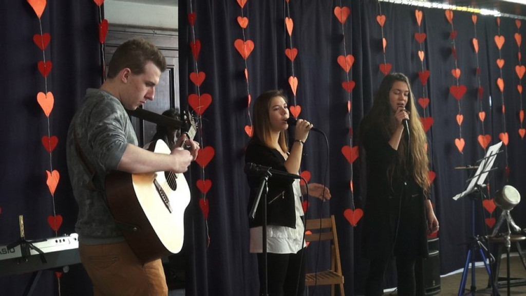 Pomoc bez granic. Koncert charytatywny w I LO w Brzegu