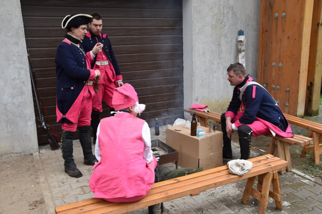 Obozowisko wojsk rekonstrukcyjnych w Brzegu [zdjęcia]