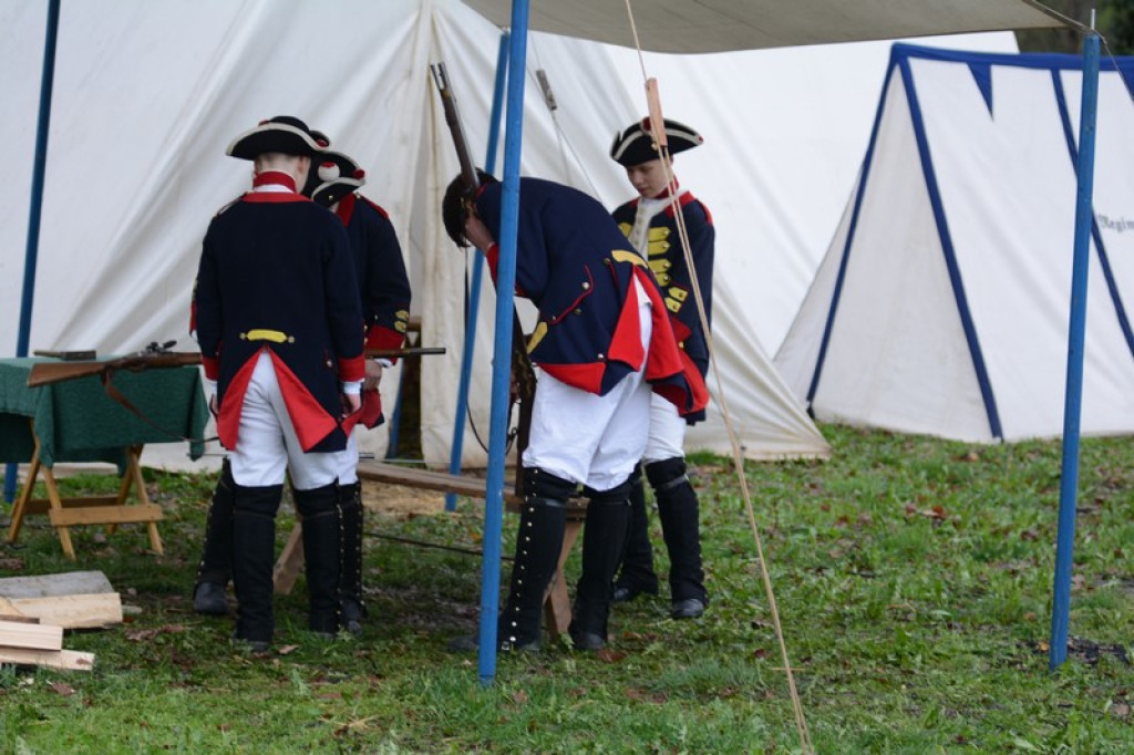 Obozowisko wojsk rekonstrukcyjnych w Brzegu [zdjęcia]
