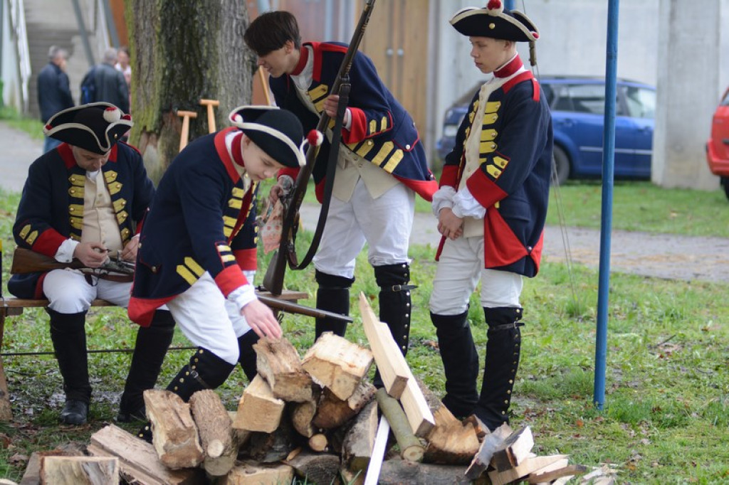 Obozowisko wojsk rekonstrukcyjnych w Brzegu [zdjęcia]