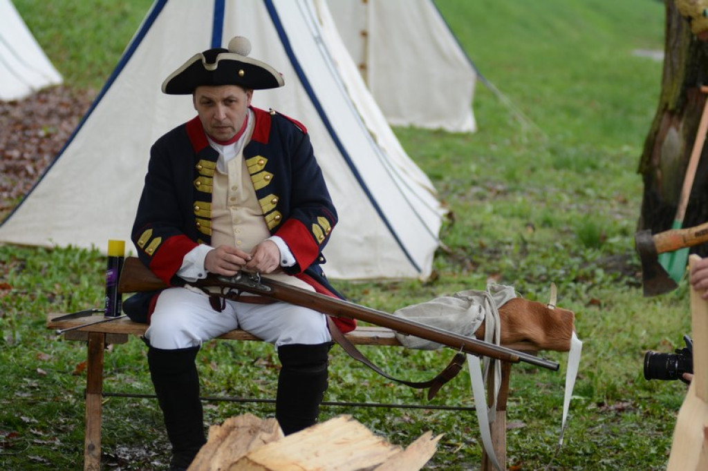 Obozowisko wojsk rekonstrukcyjnych w Brzegu [zdjęcia]