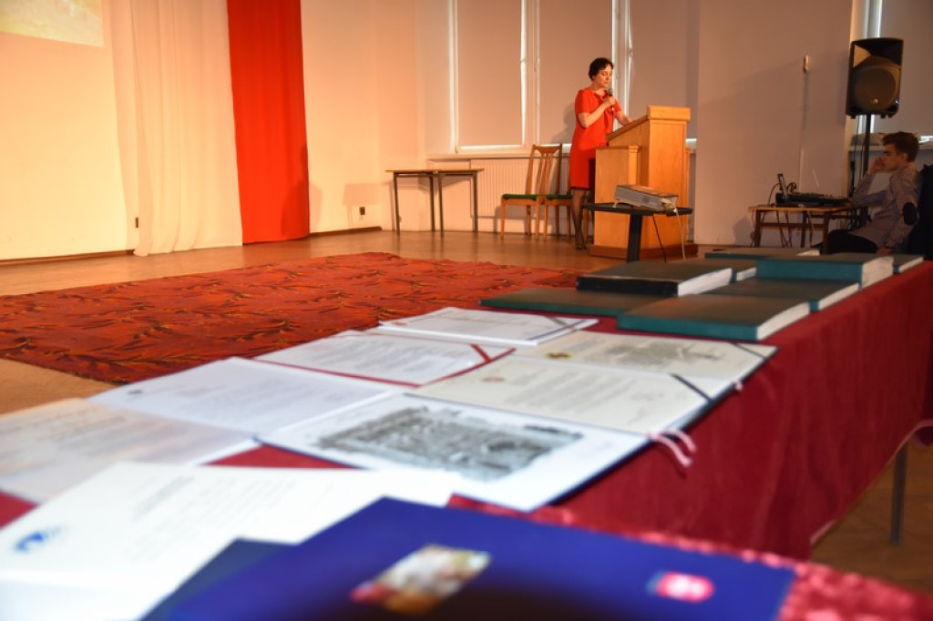 Obchody 25-lecia II LO w Brzegu - Podróż sentymentalna przez ćwierćwiecze