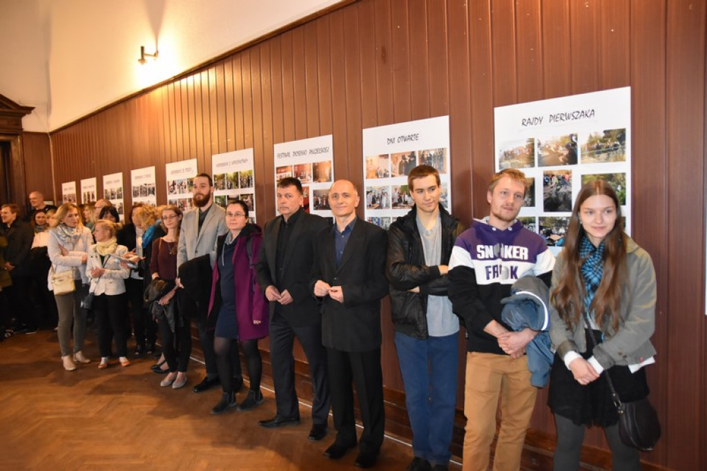 Obchody 25-lecia II LO w Brzegu - Podróż sentymentalna przez ćwierćwiecze