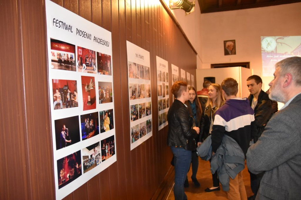 Obchody 25-lecia II LO w Brzegu - Podróż sentymentalna przez ćwierćwiecze