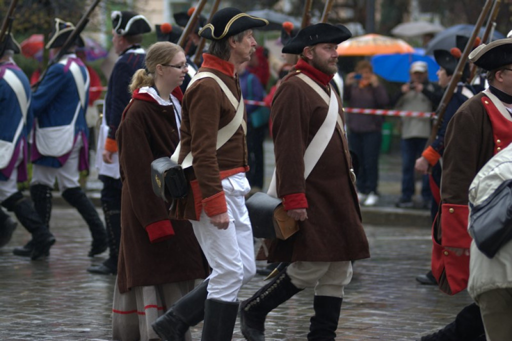 Apel, defilada i rekonstrukcja oblężenia twierdzy Brzeg [galeria zdjęć + wideo]