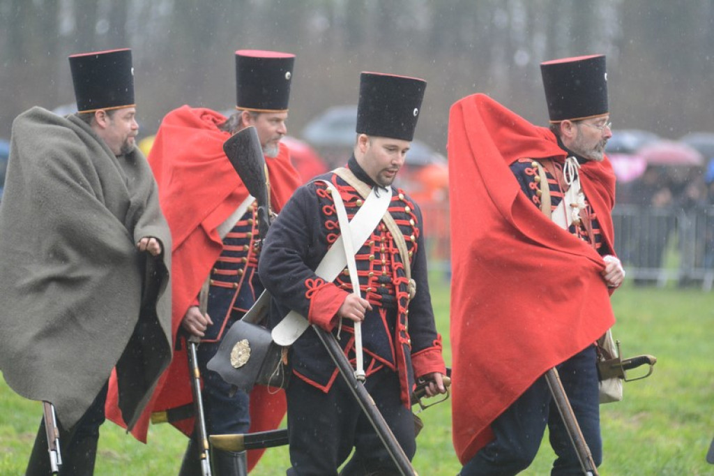 Inscenizacja bitwy pod Małujowicami [galeria zdjęć + wideo]