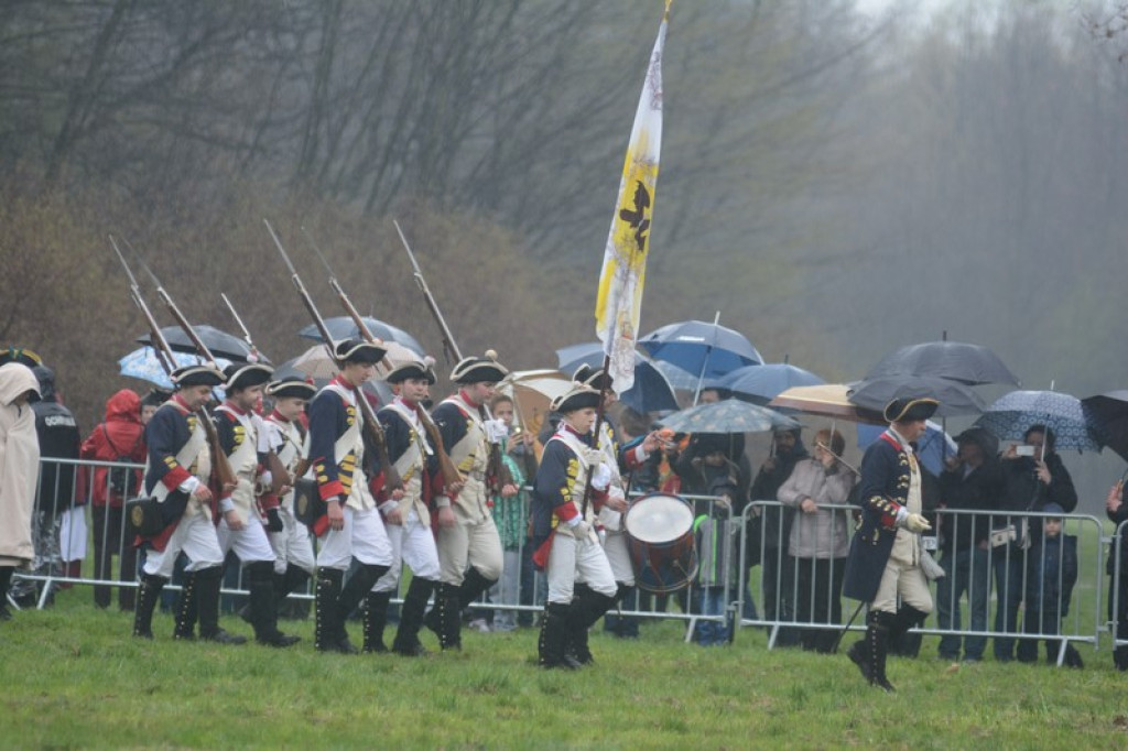 Inscenizacja bitwy pod Małujowicami [galeria zdjęć + wideo]
