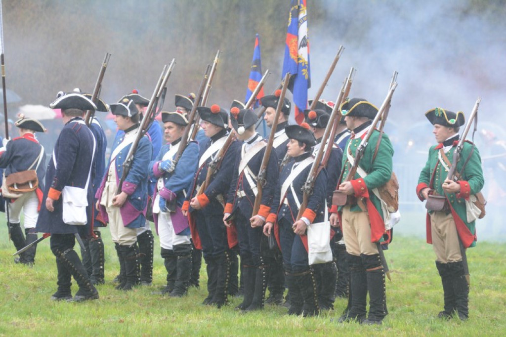 Inscenizacja bitwy pod Małujowicami [galeria zdjęć + wideo]
