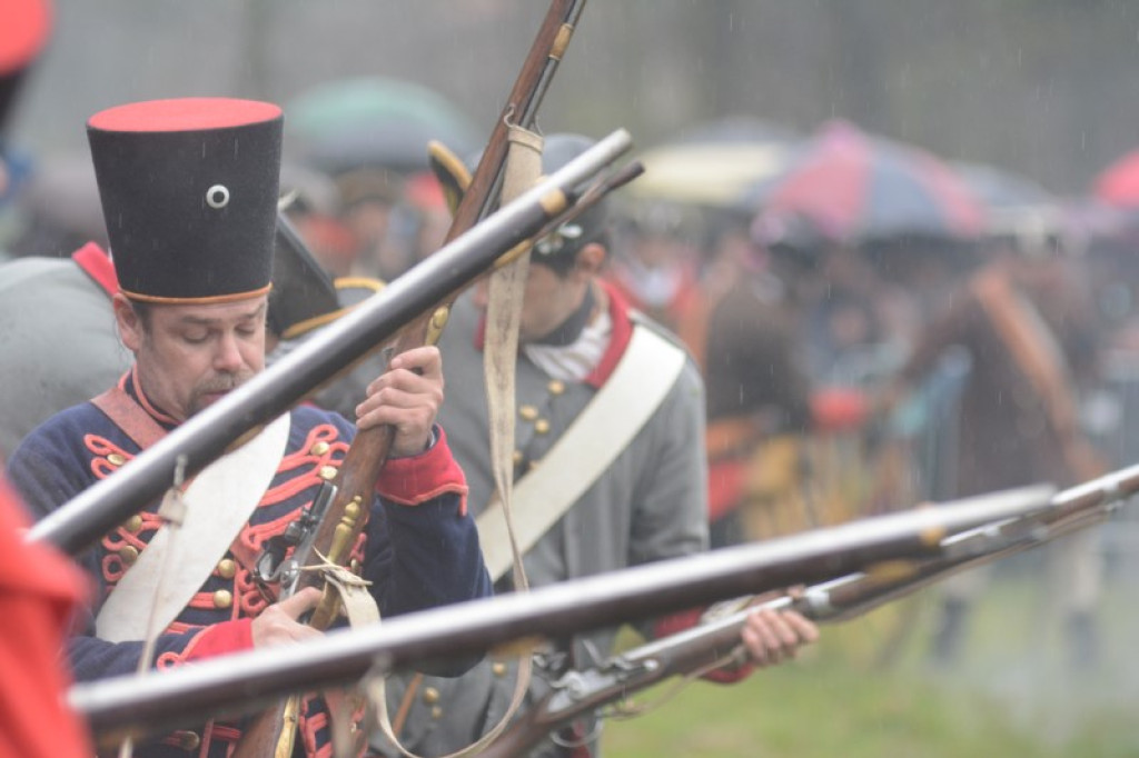 Inscenizacja bitwy pod Małujowicami [galeria zdjęć + wideo]