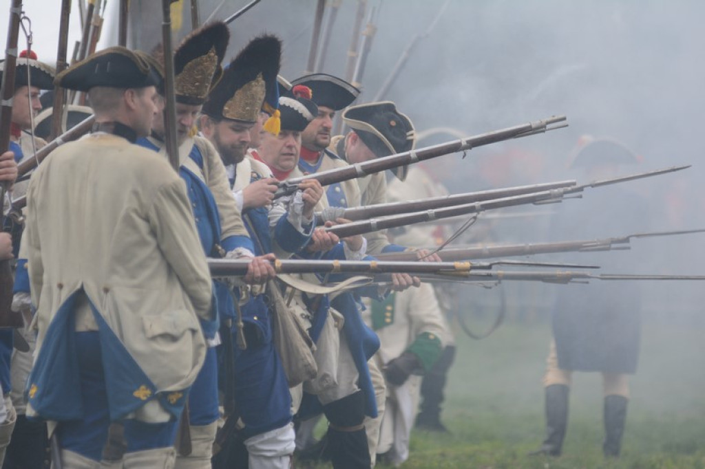 Inscenizacja bitwy pod Małujowicami [galeria zdjęć + wideo]