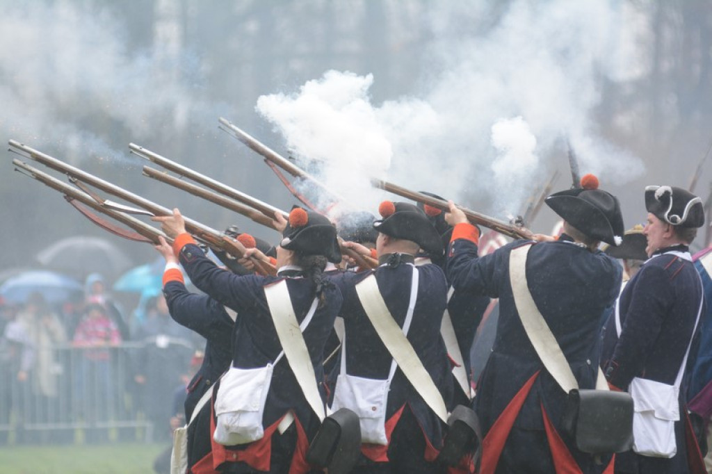 Inscenizacja bitwy pod Małujowicami [galeria zdjęć + wideo]