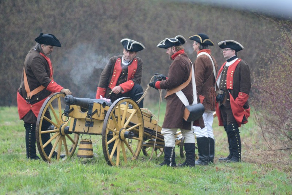 Inscenizacja bitwy pod Małujowicami [galeria zdjęć + wideo]