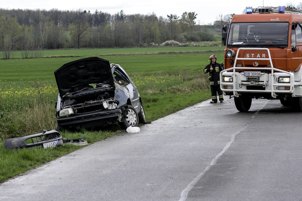 Kobieta w ciąży dachowała pod Grodkowem