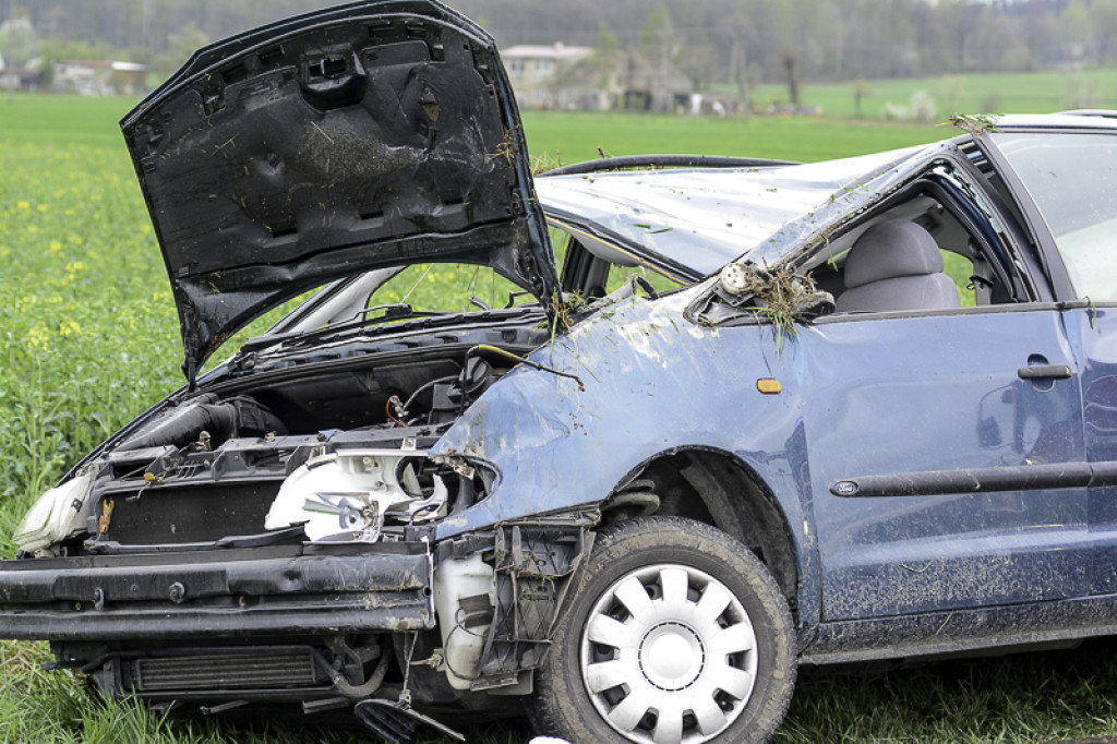 Kobieta w ciąży dachowała pod Grodkowem
