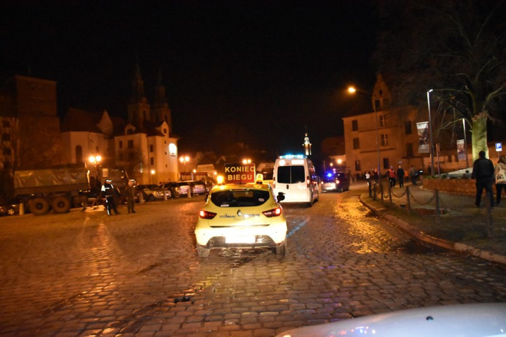 Nocna Dycha, czyli bieg uliczny na dystansie 10 km [oficjalne wyniki + zdjęcia]