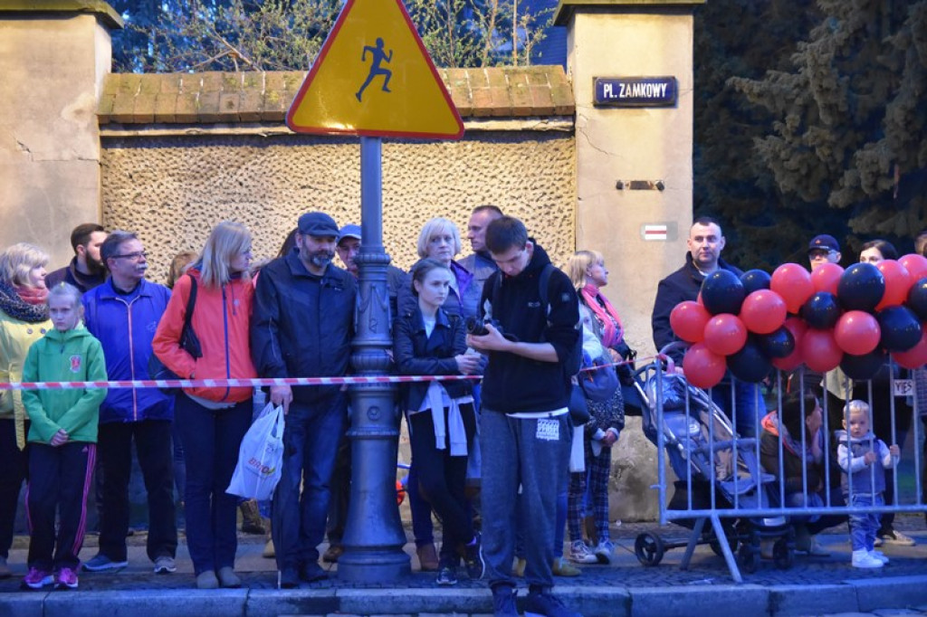 Nocna Dycha, czyli bieg uliczny na dystansie 10 km [oficjalne wyniki + zdjęcia]