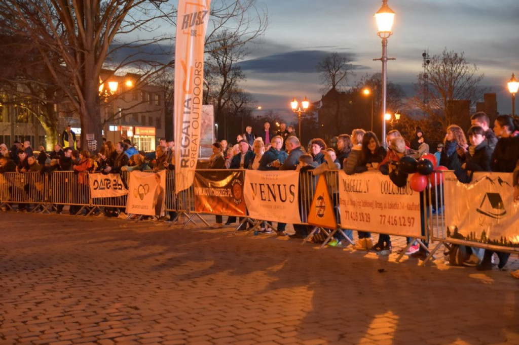 Nocna Dycha, czyli bieg uliczny na dystansie 10 km [oficjalne wyniki + zdjęcia]