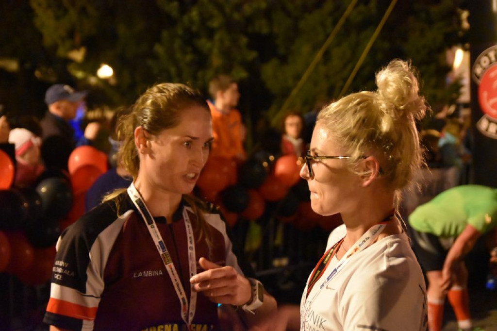 Nocna Dycha, czyli bieg uliczny na dystansie 10 km [oficjalne wyniki + zdjęcia]