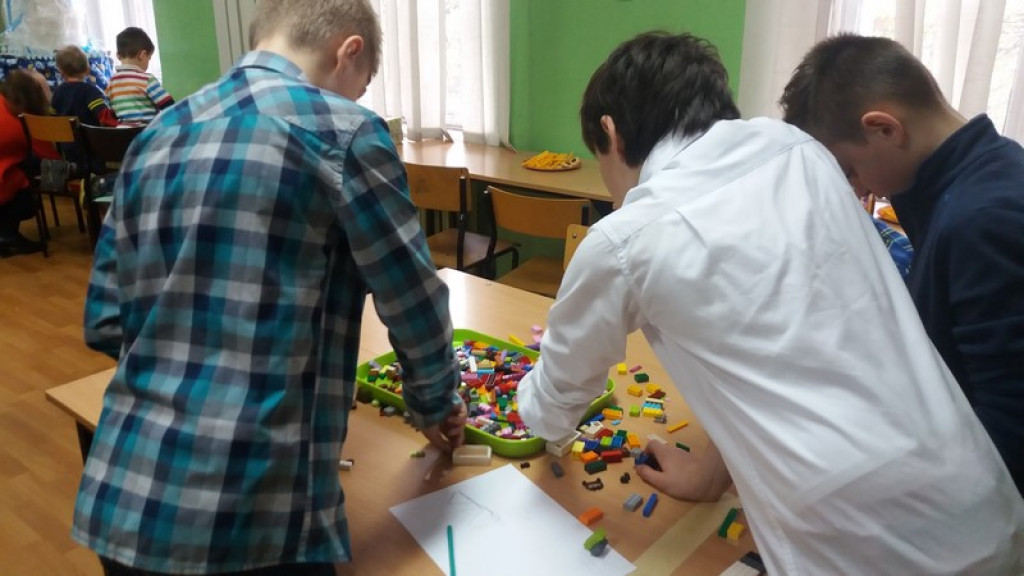 Młodzi konstruktorzy stanęli w szranki w  konkursie 