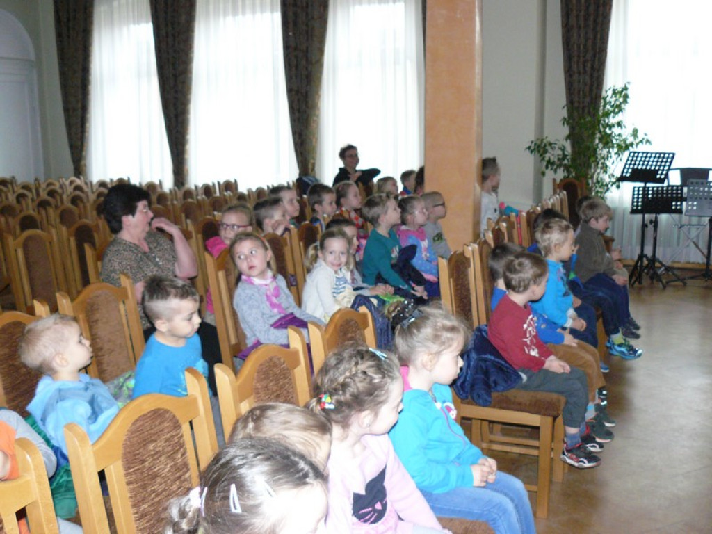 Bliskie wycieczki przedszkolaków z Krzyżowic