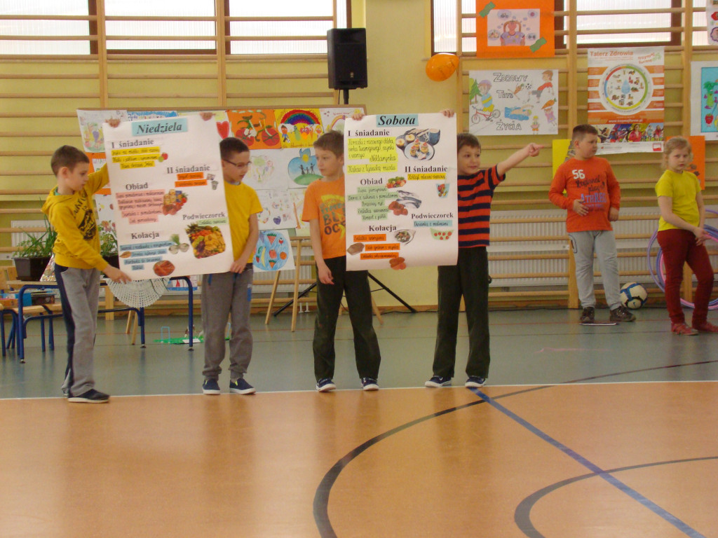 Szkoła w Mąkoszycach trzyma formę!