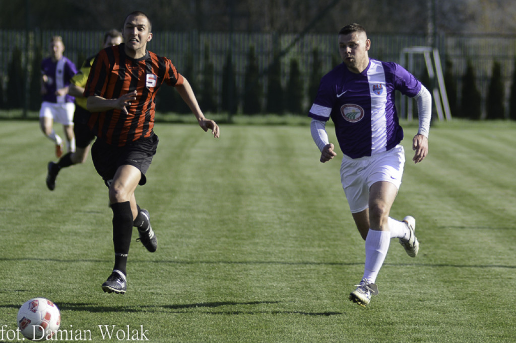 Remis w zaległym meczu. LZS KS Starowice - NKS Start Namysłów