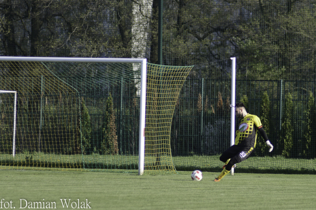 Remis w zaległym meczu. LZS KS Starowice - NKS Start Namysłów