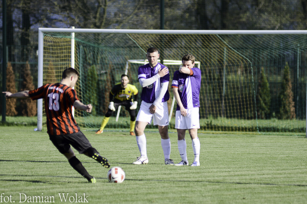 Remis w zaległym meczu. LZS KS Starowice - NKS Start Namysłów
