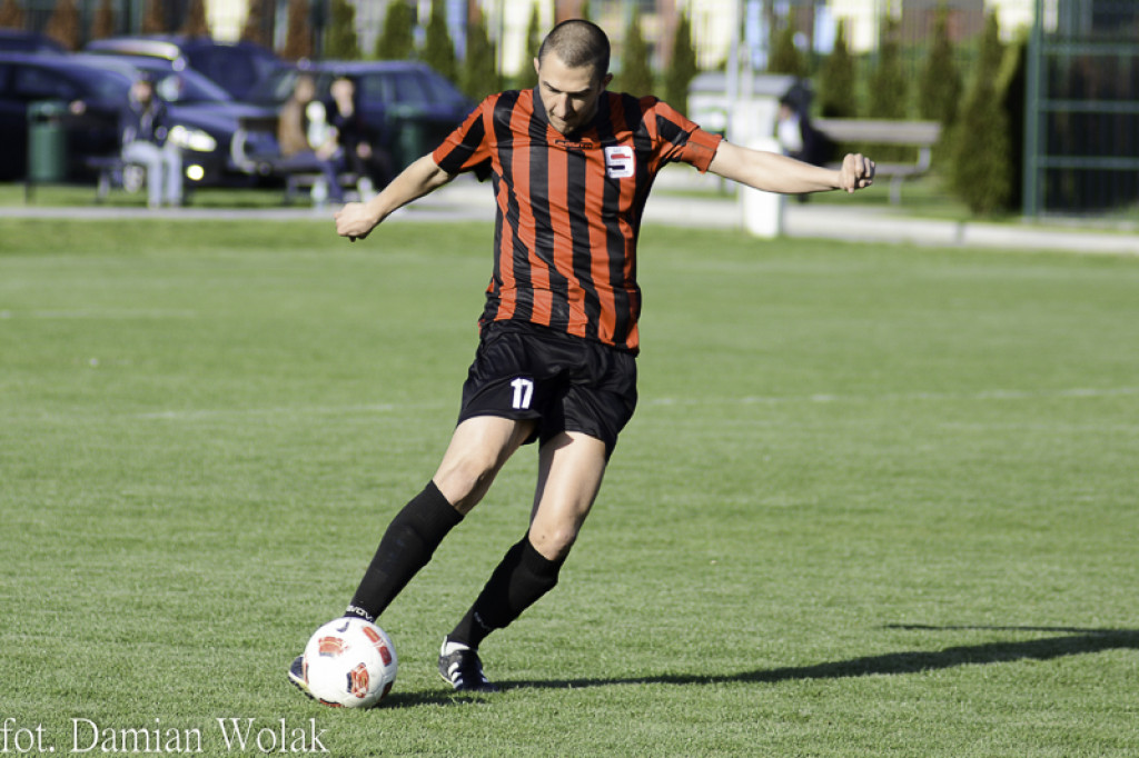 Remis w zaległym meczu. LZS KS Starowice - NKS Start Namysłów