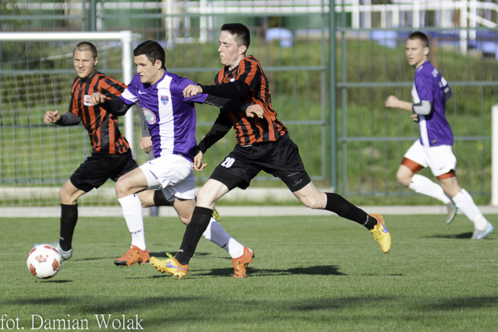 Remis w zaległym meczu. LZS KS Starowice - NKS Start Namysłów