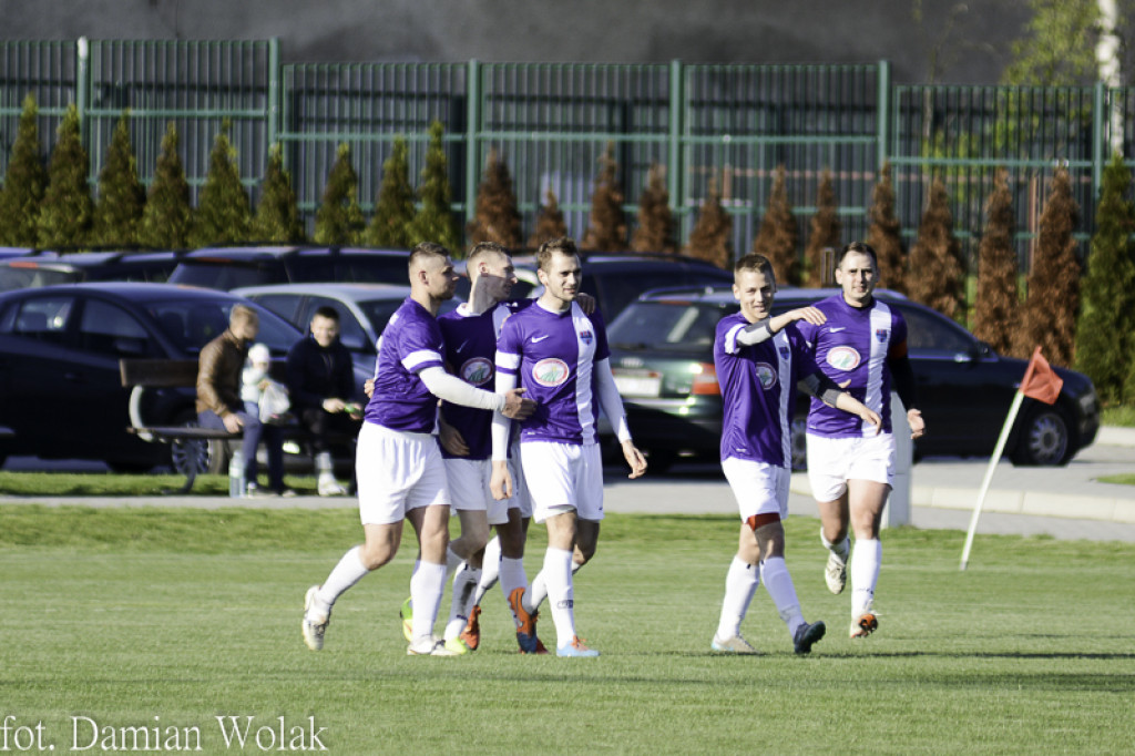 Remis w zaległym meczu. LZS KS Starowice - NKS Start Namysłów