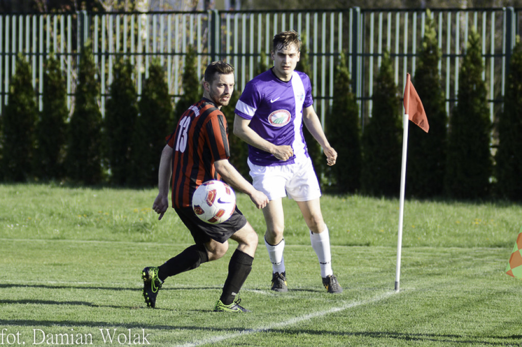 Remis w zaległym meczu. LZS KS Starowice - NKS Start Namysłów
