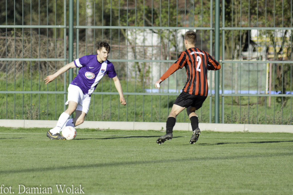 Remis w zaległym meczu. LZS KS Starowice - NKS Start Namysłów