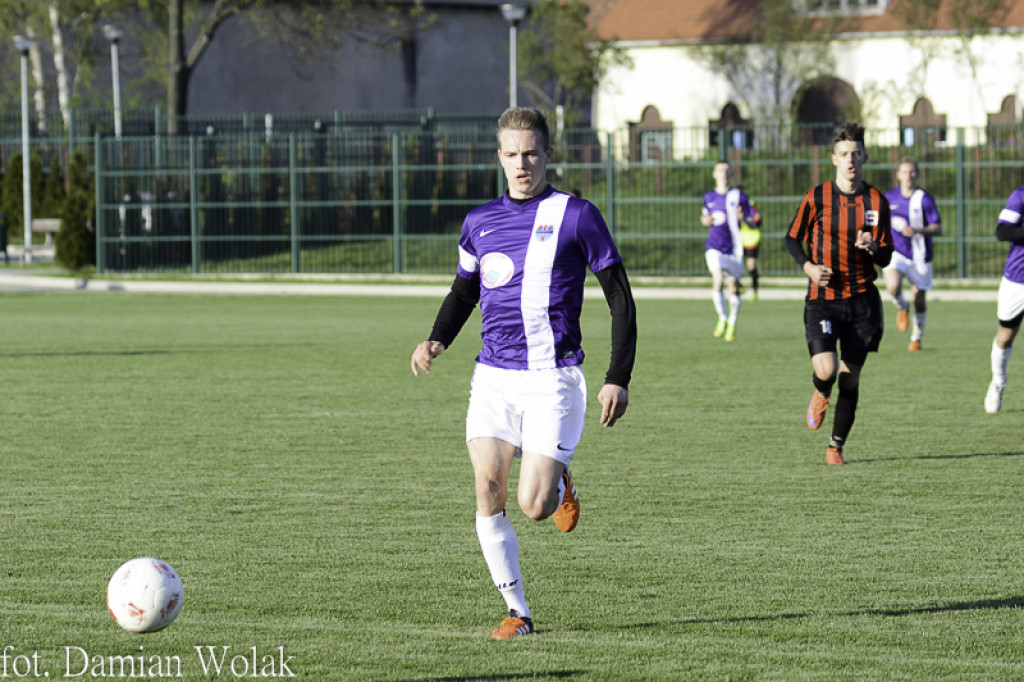 Remis w zaległym meczu. LZS KS Starowice - NKS Start Namysłów