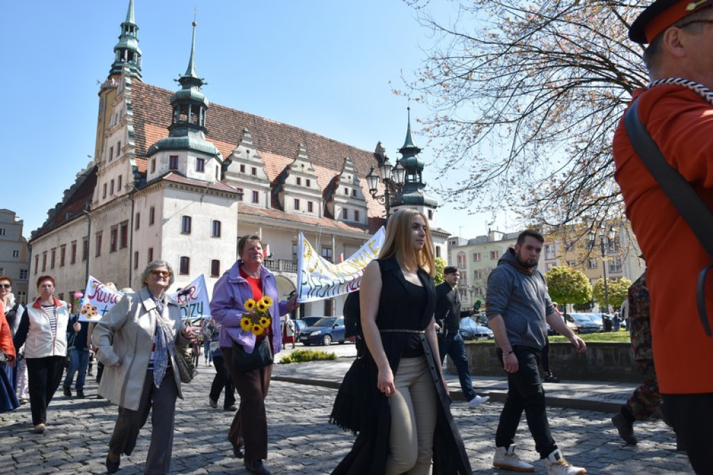 Orszak ulicami Brzegu rozpoczął 