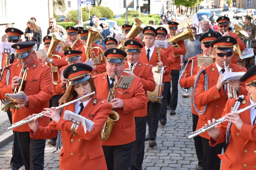 Orszak ulicami Brzegu rozpoczął 