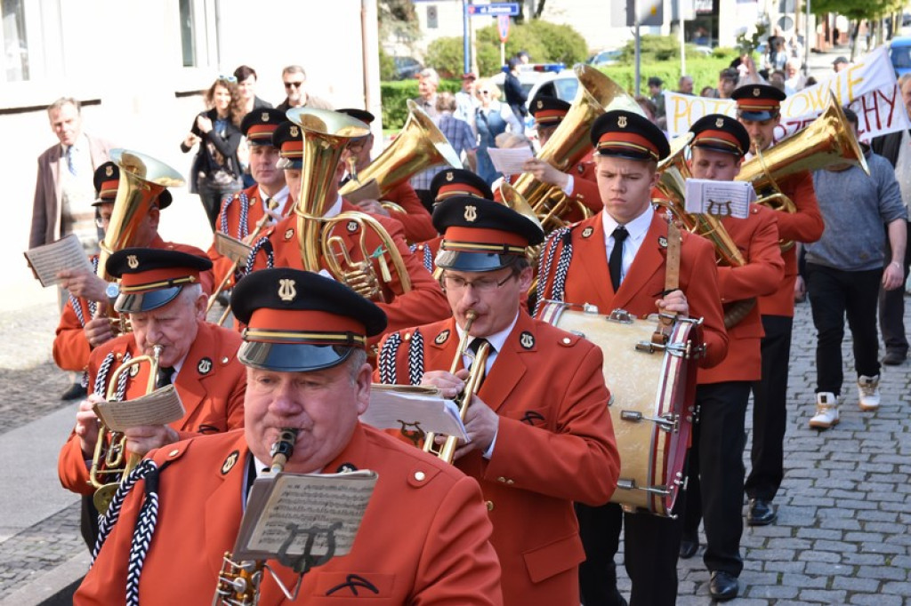 Orszak ulicami Brzegu rozpoczął 