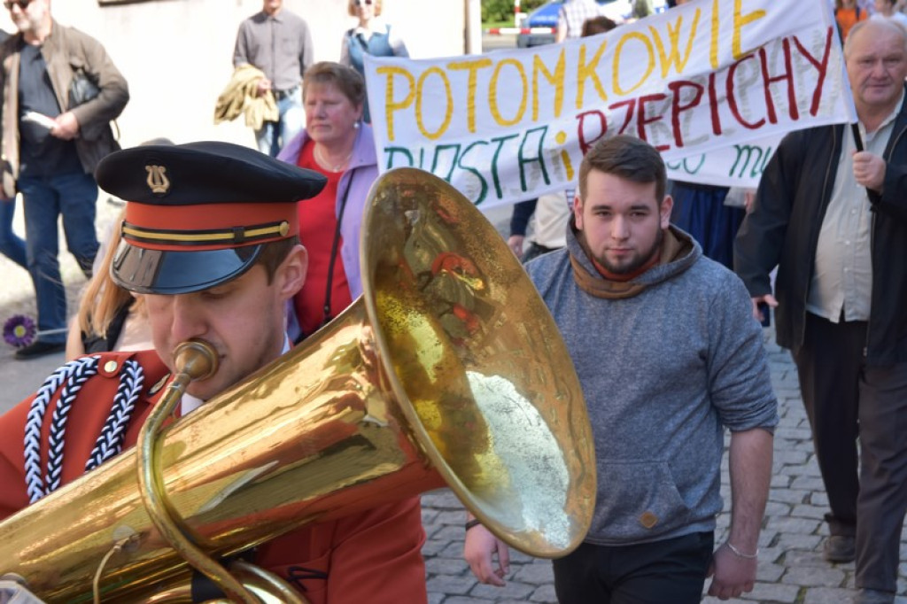 Orszak ulicami Brzegu rozpoczął 