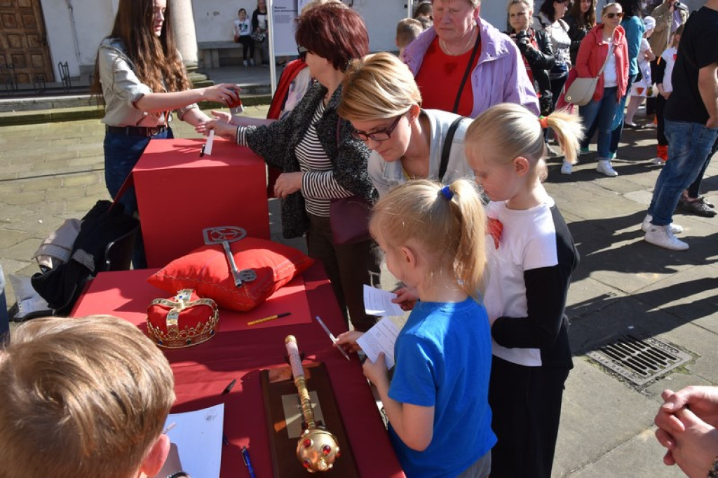 Orszak ulicami Brzegu rozpoczął 