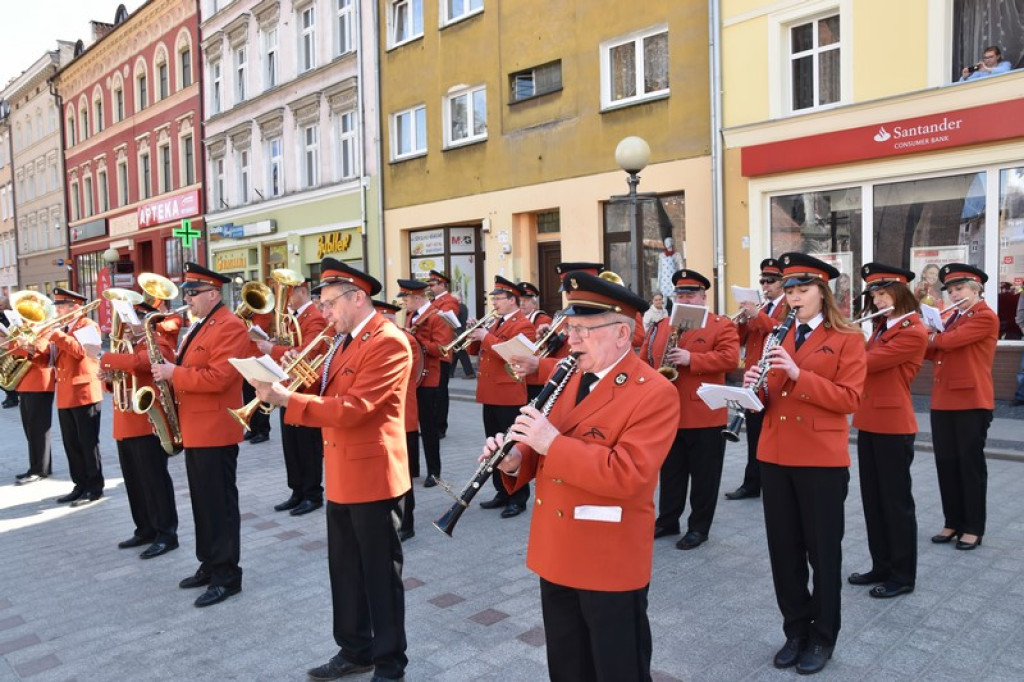 Orszak ulicami Brzegu rozpoczął 