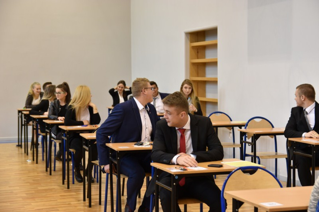 Matura 2016. Dziś matematyka i wizyta w Ekonomiku