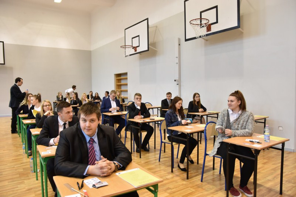 Matura 2016. Dziś matematyka i wizyta w Ekonomiku