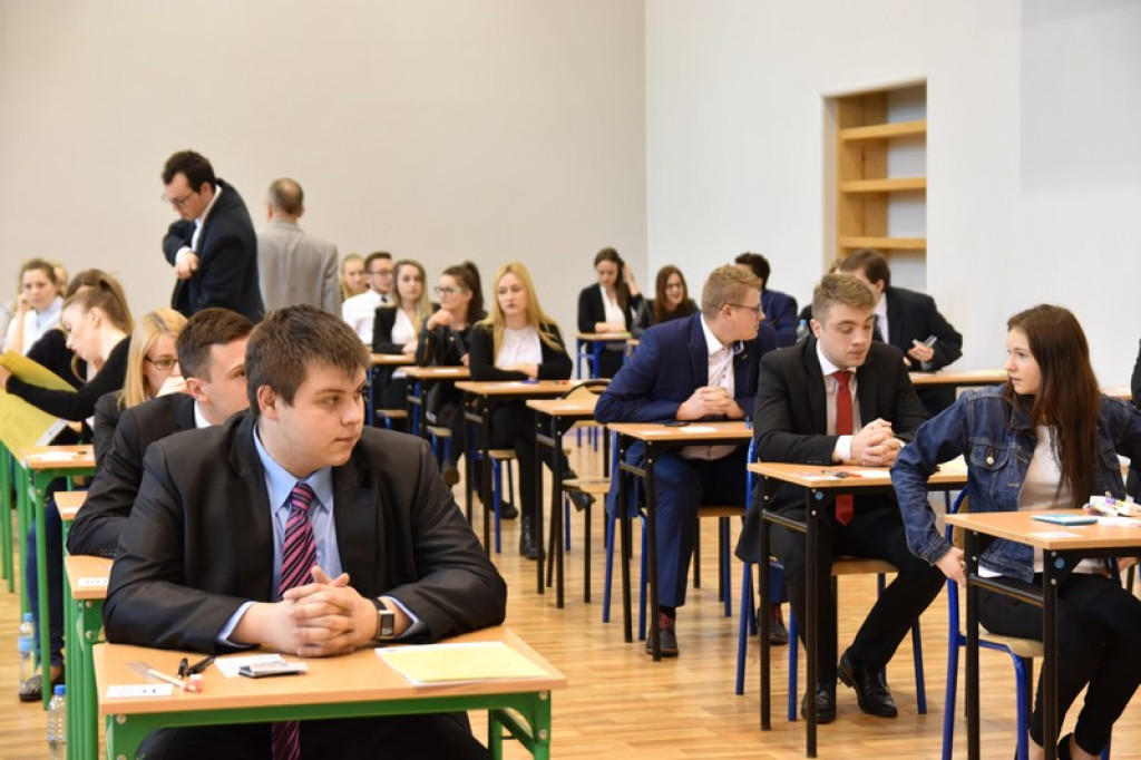 Matura 2016. Dziś matematyka i wizyta w Ekonomiku