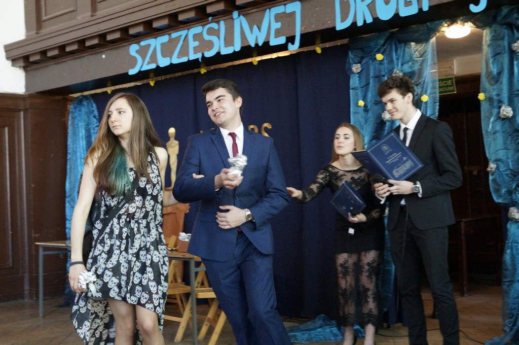 Szczęśliwej drogi już czas. Pożegnanie maturzystów w I LO w Brzegu